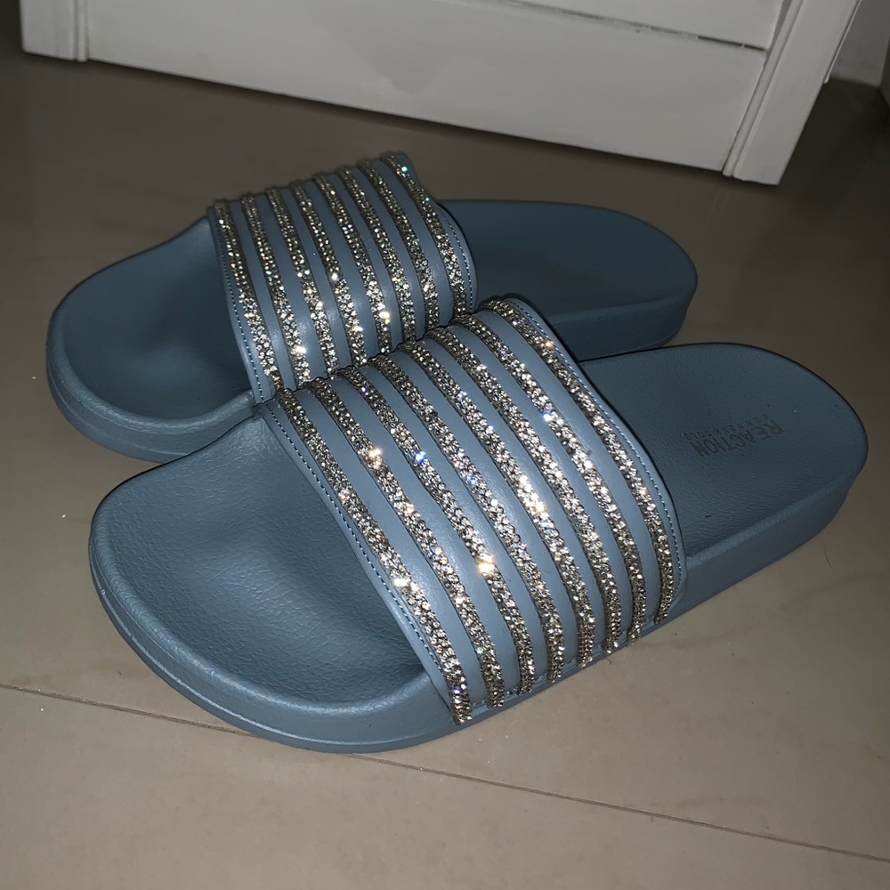 Reaction Kenneth Cole Slides